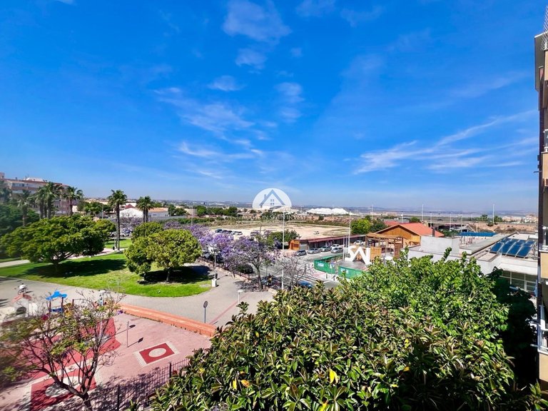 Apartment for Sale in El Acequion - Los Náufragos Torrevieja, Alicante 6