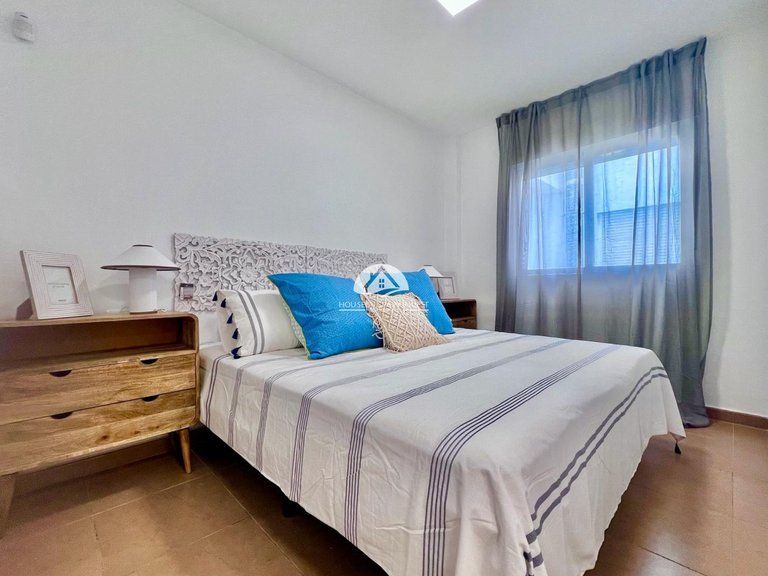 Apartment for Sale in El Acequion - Los Náufragos Torrevieja, Alicante 11
