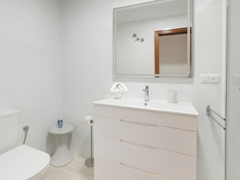 Apartment for Sale in El Acequion - Los Náufragos Torrevieja, Alicante 7