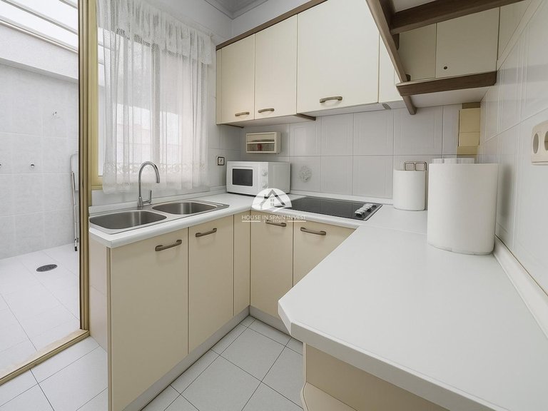 Apartment for Sale in El Acequion - Los Náufragos Torrevieja, Alicante 12