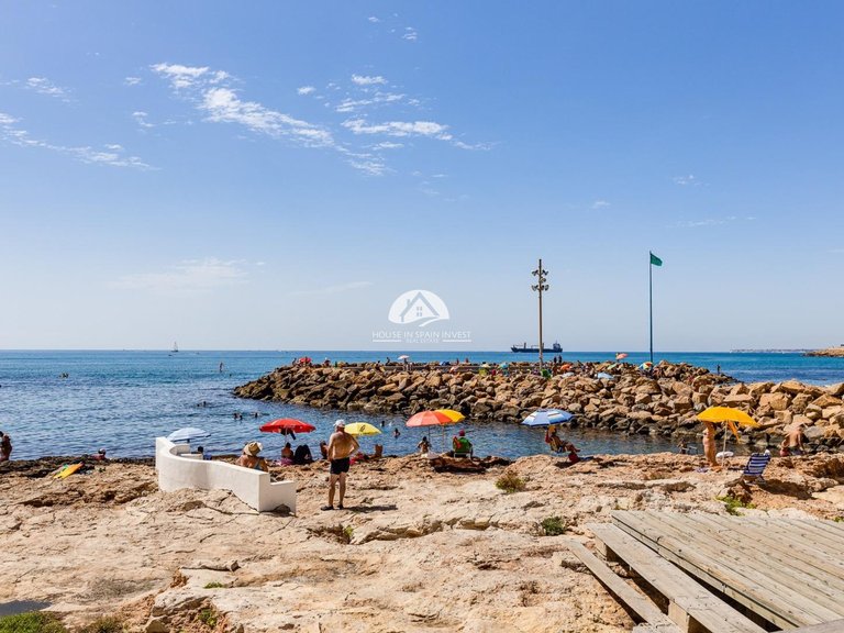 Apartment for Sale in El Acequion - Los Náufragos Torrevieja, Alicante 32
