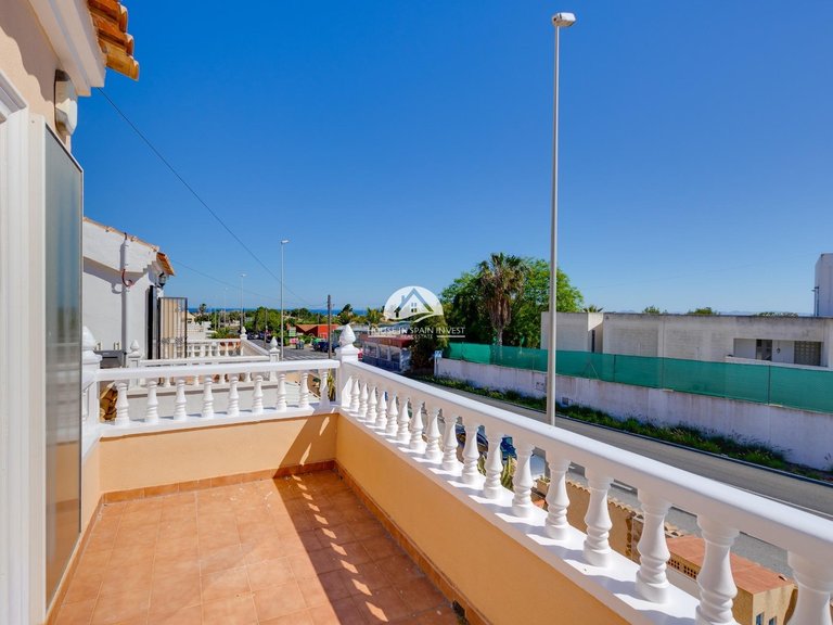 Villa for Sale in Lomas de Cabo Roig Orihuela Costa, Alicante 23