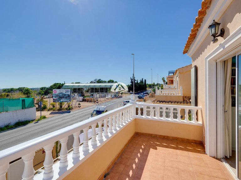 Villa for Sale in Lomas de Cabo Roig Orihuela Costa, Alicante 25