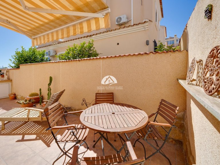 Villa for Sale in Lomas de Cabo Roig Orihuela Costa, Alicante 36