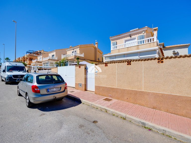 Villa for Sale in Lomas de Cabo Roig Orihuela Costa, Alicante 39