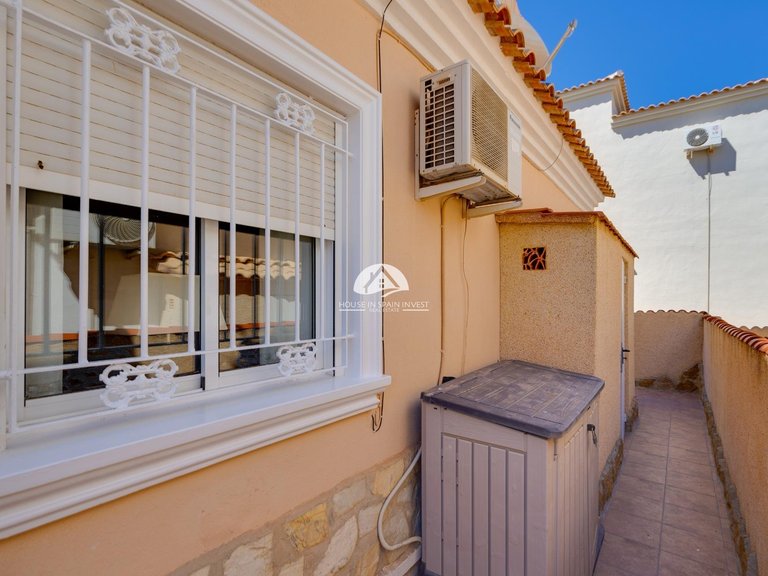 Villa for Sale in Lomas de Cabo Roig Orihuela Costa, Alicante 42
