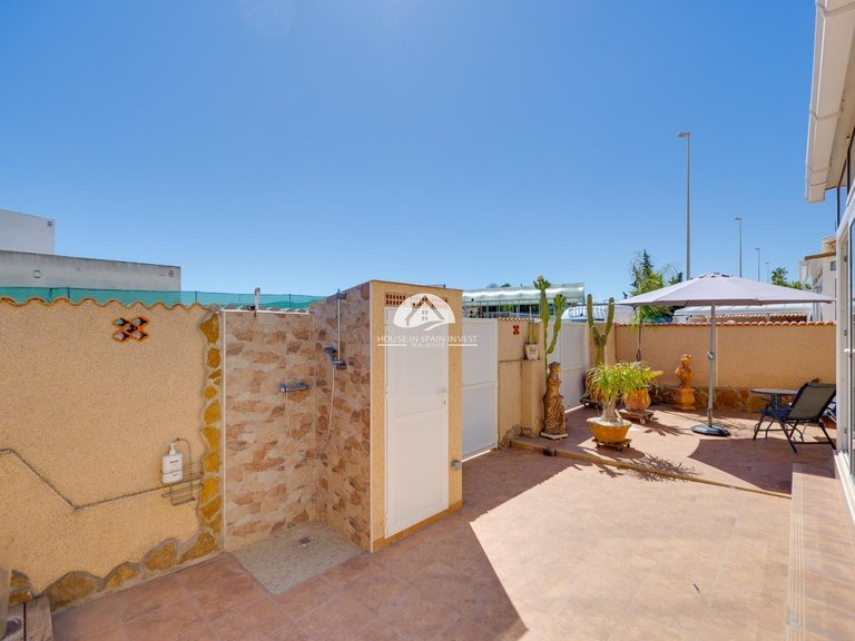 Villa for Sale in Lomas de Cabo Roig Orihuela Costa, Alicante 43