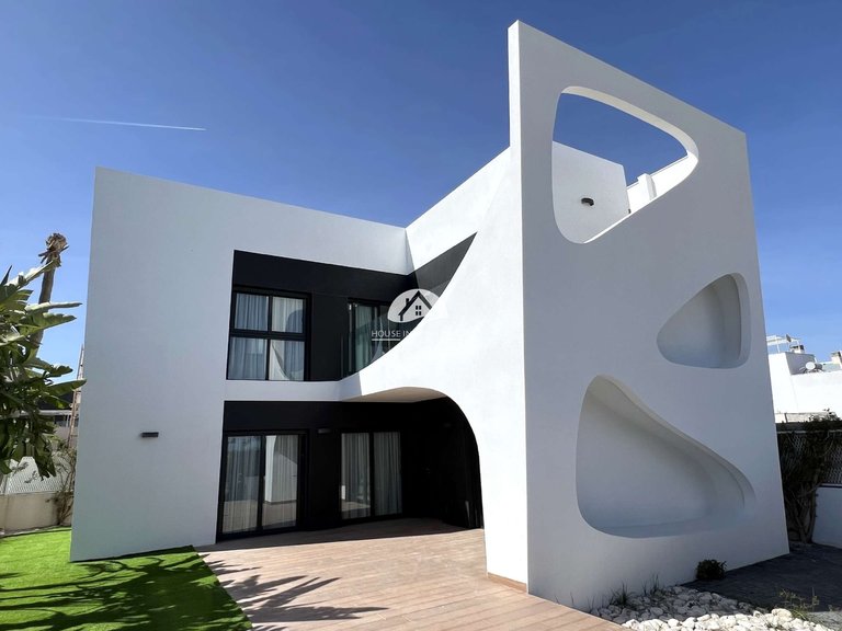 Villa for Sale in Ciudad Quesada Rojales - Ciudad Quesada, Alicante 7