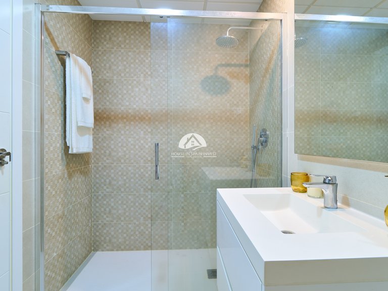 Apartment for Sale in Spain Estepona (málaga), Indefined 4