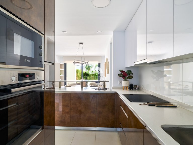 Apartment for Sale in Spain Estepona (málaga), Indefined 11