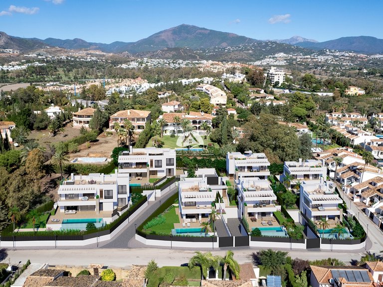 Villa for Sale in Spain Estepona (málaga), Indefined 1