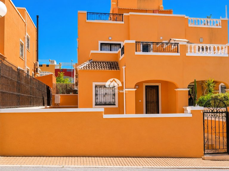 Villa for Sale in Los Altos Orihuela Costa, Alicante 2