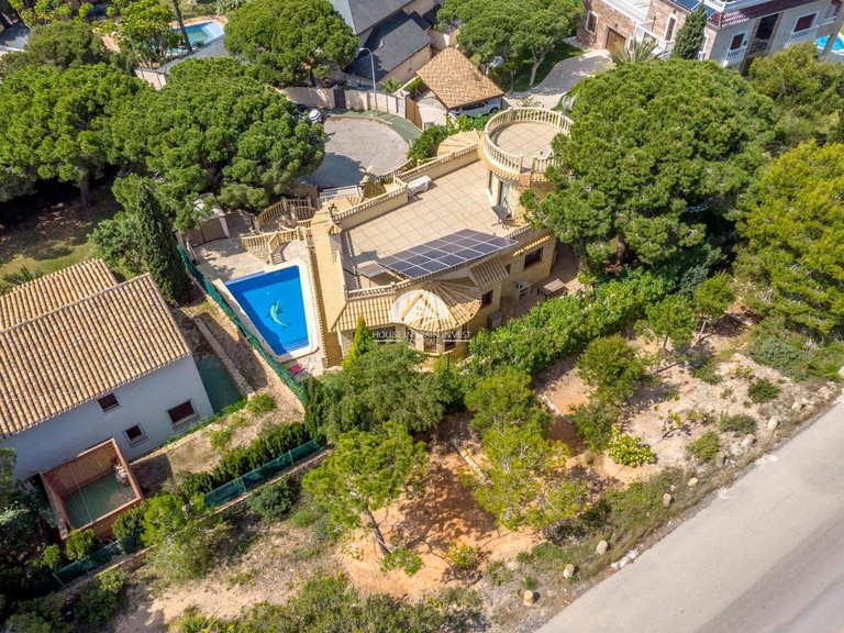 Villa for Sale in Dehesa de Campoamor Orihuela Costa, Alicante 36
