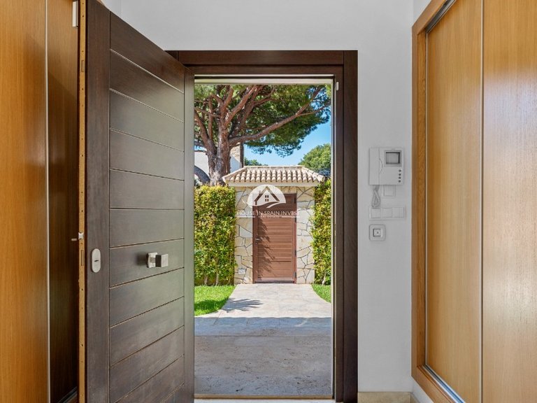 Villa for Sale in Dehesa de Campoamor Orihuela Costa, Alicante 8