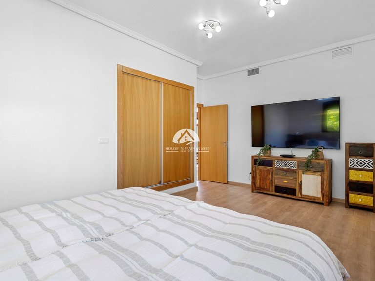 Villa for Sale in Dehesa de Campoamor Orihuela Costa, Alicante 17