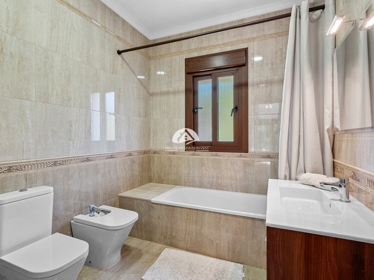 Villa for Sale in Dehesa de Campoamor Orihuela Costa, Alicante 27