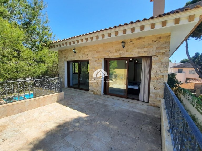 Villa for Sale in Dehesa de Campoamor Orihuela Costa, Alicante 42