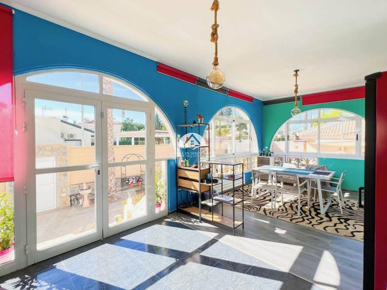 Villa for Sale in Ciudad Quesada Rojales - Ciudad Quesada, Alicante 2