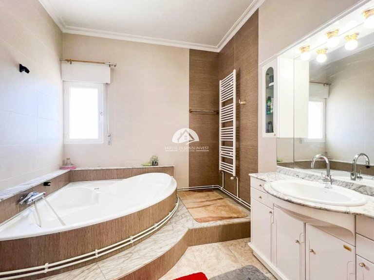 Villa for Sale in Ciudad Quesada Rojales - Ciudad Quesada, Alicante 16