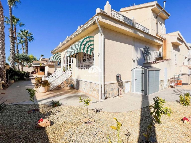 Villa for Sale in Ciudad Quesada Rojales - Ciudad Quesada, Alicante 21