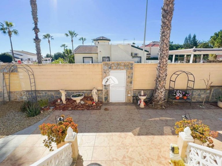 Villa for Sale in Ciudad Quesada Rojales - Ciudad Quesada, Alicante 22