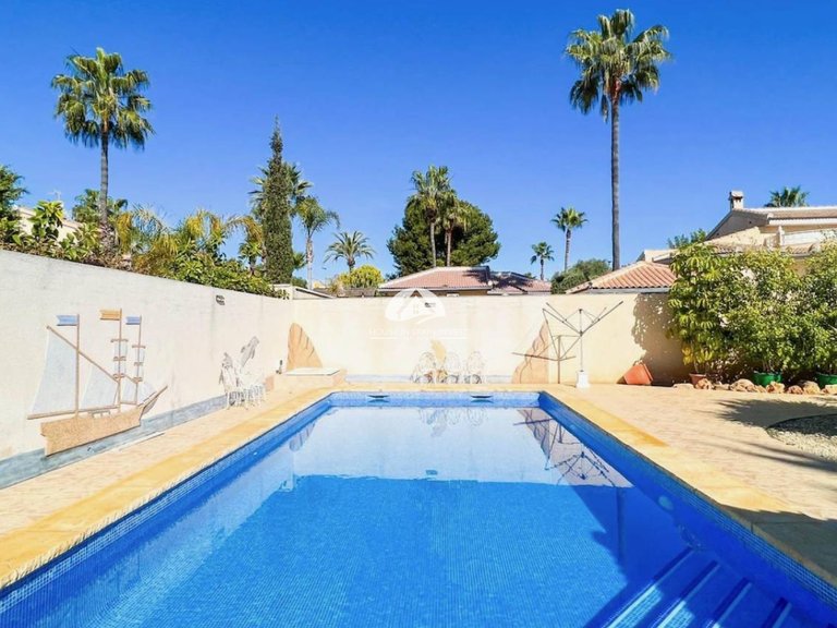 Villa for Sale in Ciudad Quesada Rojales - Ciudad Quesada, Alicante 24