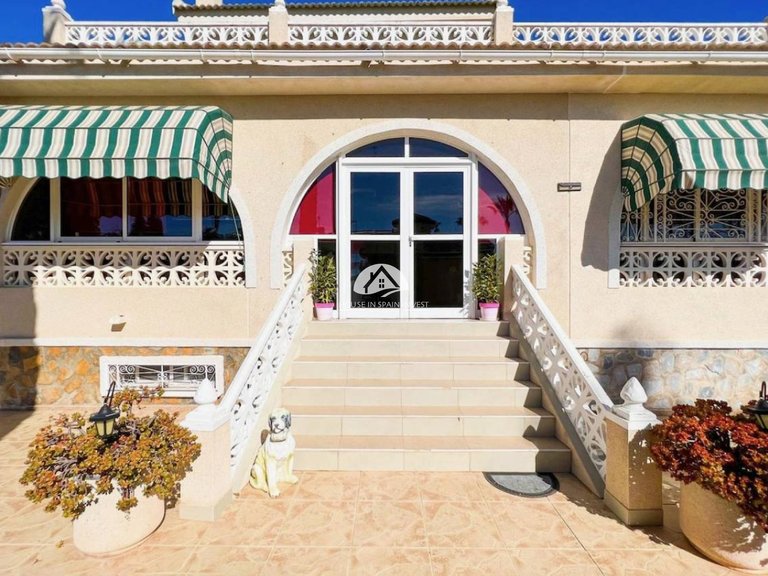 Villa for Sale in Ciudad Quesada Rojales - Ciudad Quesada, Alicante 29