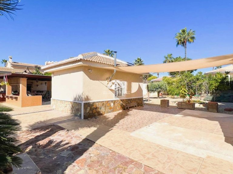 Villa for Sale in Ciudad Quesada Rojales - Ciudad Quesada, Alicante 30
