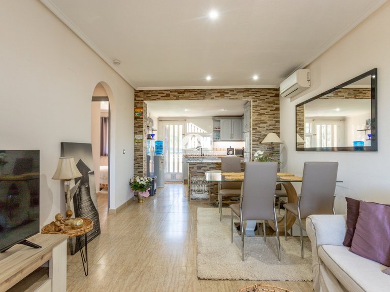 Apartment for Sale in Villamartín - Las Filipinas Orihuela Costa, Alicante 4