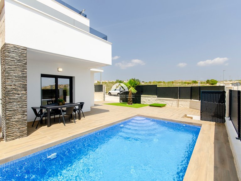 Villa for Sale in Vistabella Vistabella Golf, Alicante 5