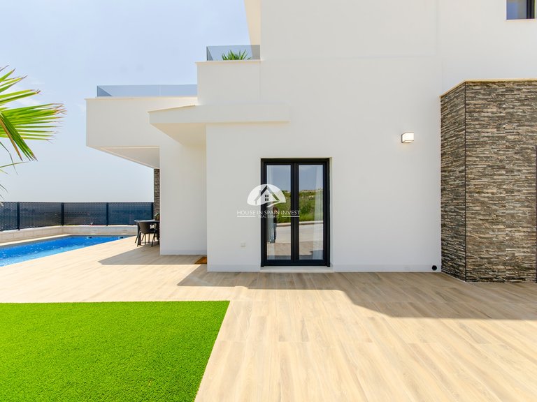 Villa for Sale in Vistabella Vistabella Golf, Alicante 3