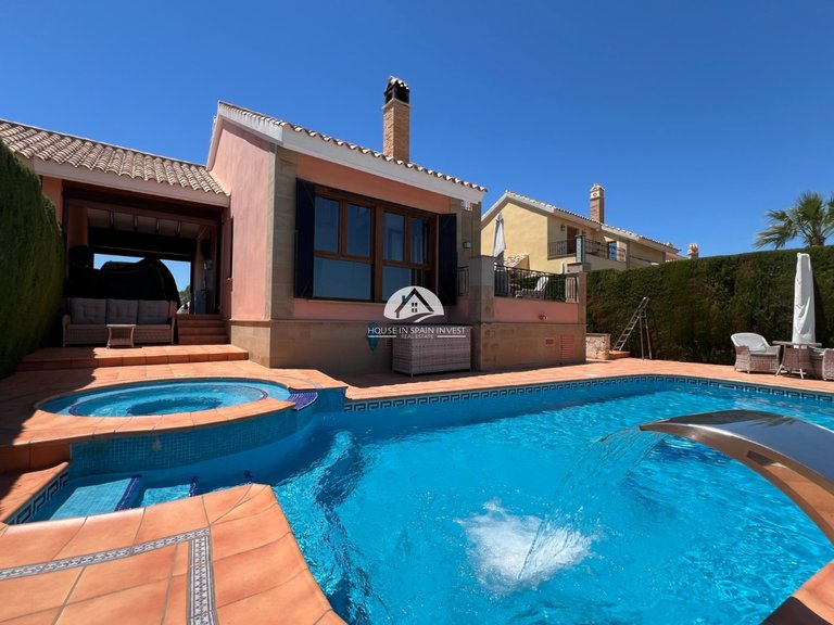 Villa for Sale in Algorfa - La Finca Golf Algorfa - La Finca Golf, Alicante 1