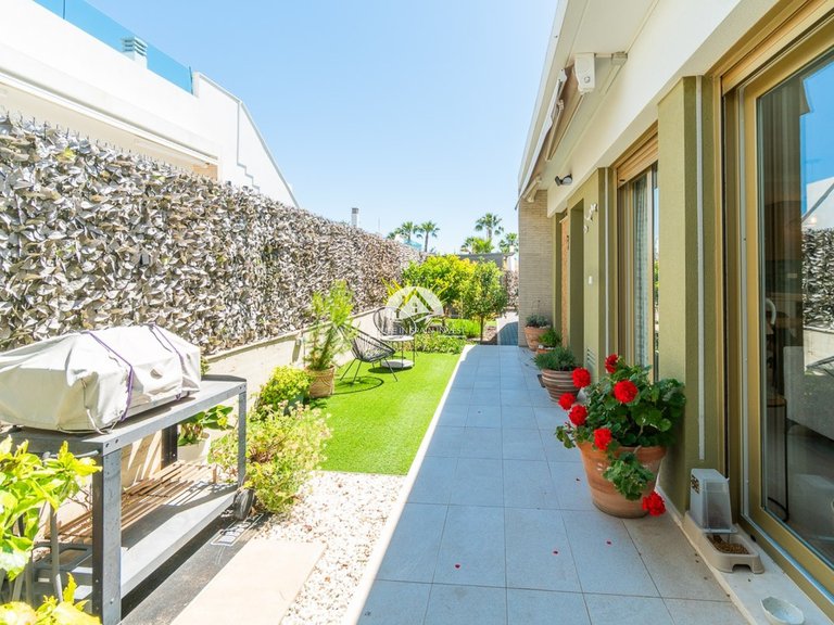 Town House for Sale in Vistabella Vistabella Golf, Alicante 2