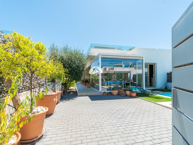 Town House for Sale in Vistabella Vistabella Golf, Alicante 5