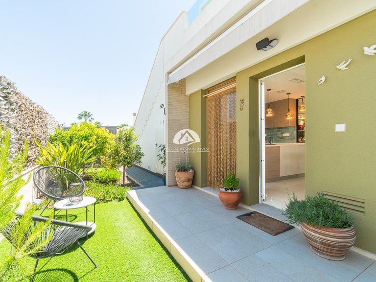 Town House for Sale in Vistabella Vistabella Golf, Alicante 8