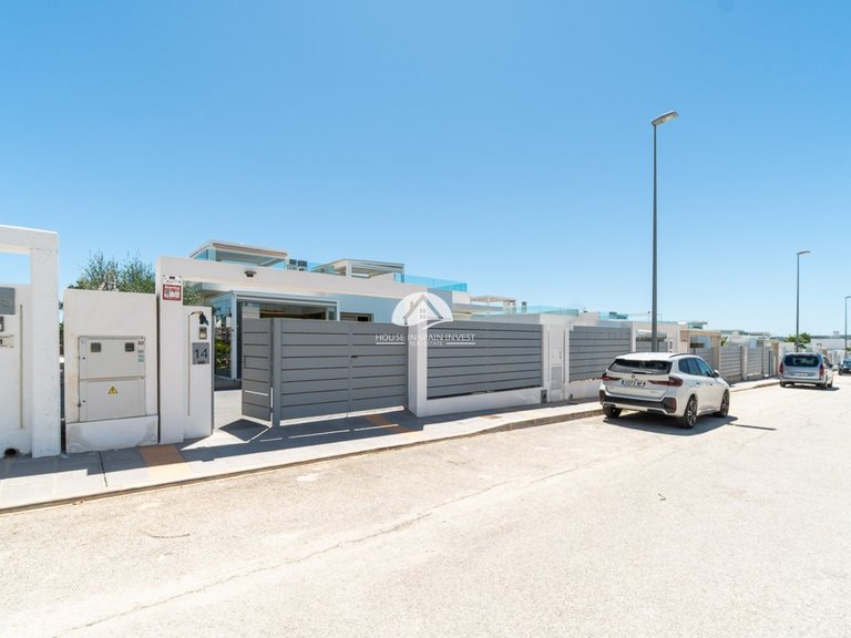 Town House for Sale in Vistabella Vistabella Golf, Alicante 50