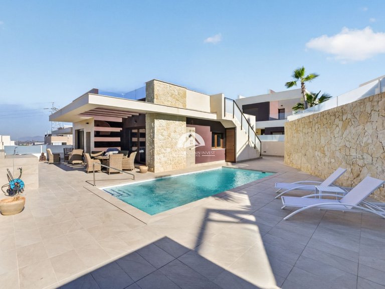 Villa for Sale in Alicante Rojales - Ciudad Quesada, Alicante 1