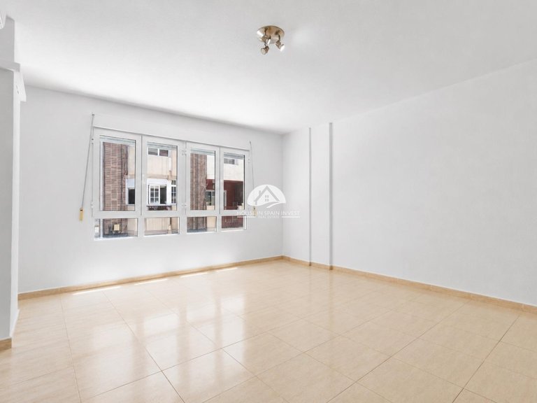Apartment for Sale in Puerto Deportivo Torrevieja, Alicante 4