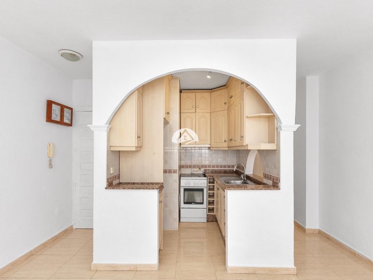Apartment for Sale in Puerto Deportivo Torrevieja, Alicante 6