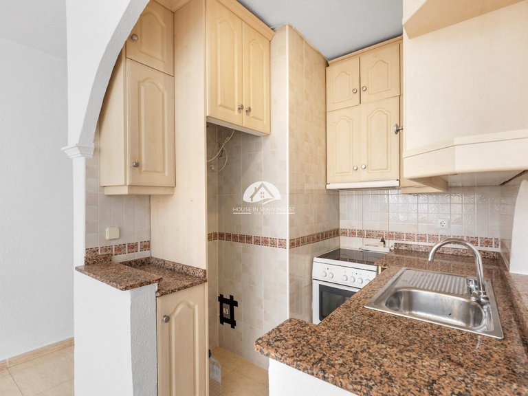 Apartment for Sale in Puerto Deportivo Torrevieja, Alicante 7