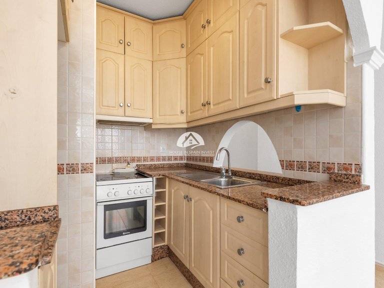 Apartment for Sale in Puerto Deportivo Torrevieja, Alicante 8