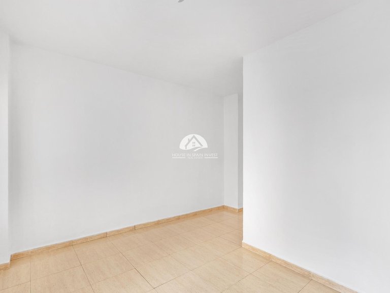 Apartment for Sale in Puerto Deportivo Torrevieja, Alicante 12