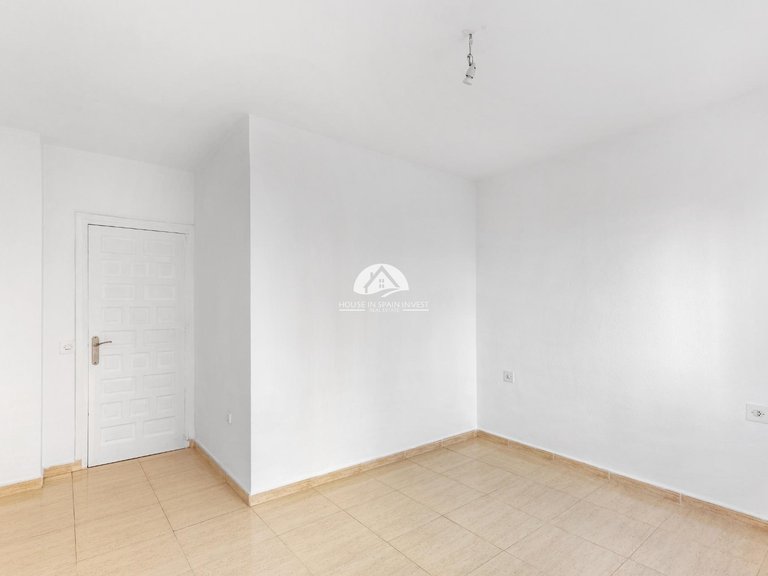 Apartment for Sale in Puerto Deportivo Torrevieja, Alicante 13