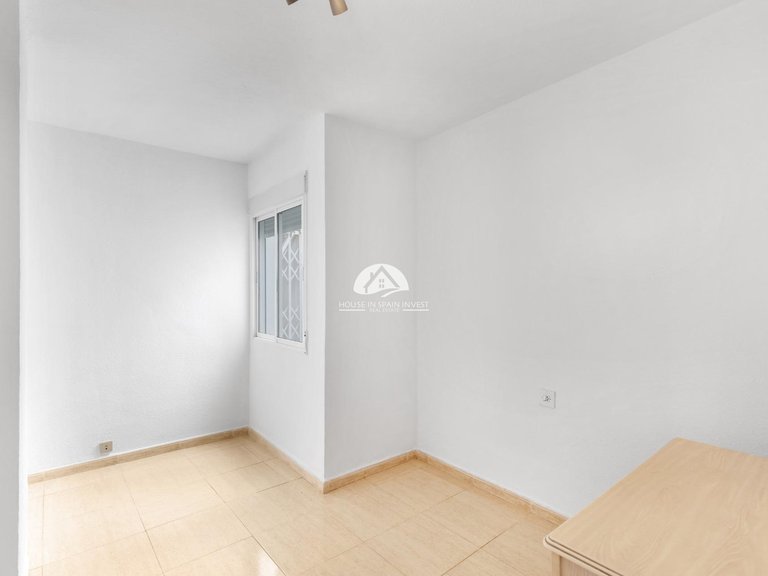 Apartment for Sale in Puerto Deportivo Torrevieja, Alicante 14