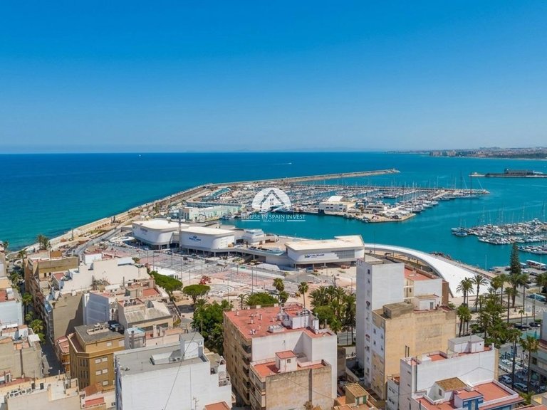 Apartment for Sale in Puerto Deportivo Torrevieja, Alicante 21
