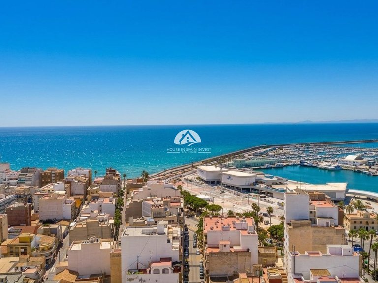 Apartment for Sale in Puerto Deportivo Torrevieja, Alicante 23
