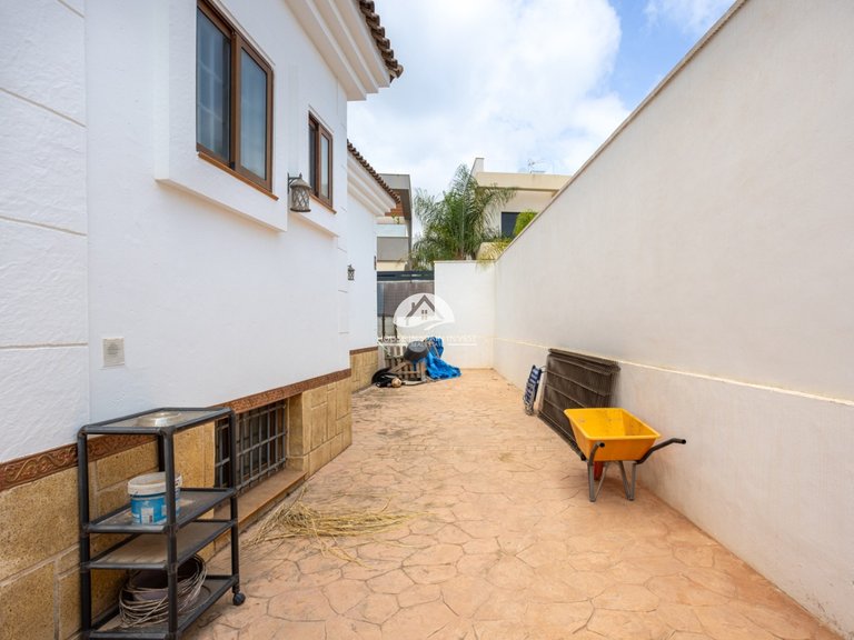 Villa for Sale in Los Montesinos Los Montesinos, Alicante 44