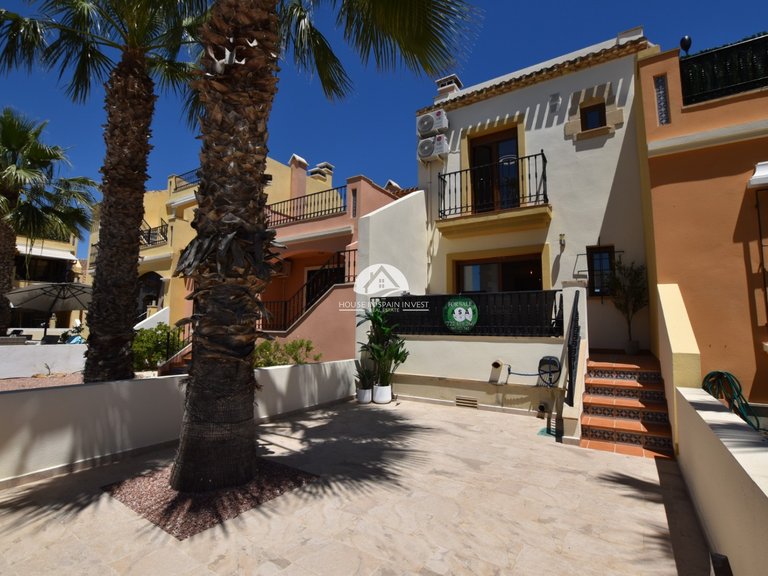 Town House for Sale in Algorfa - La Finca Golf Algorfa - La Finca Golf, Alicante 1