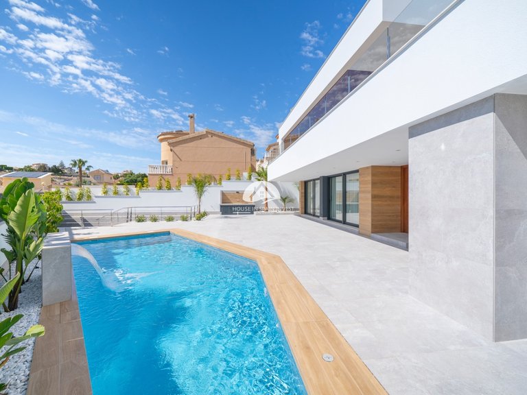 Villa for Sale in Ciudad Quesada Rojales - Ciudad Quesada, Alicante 11