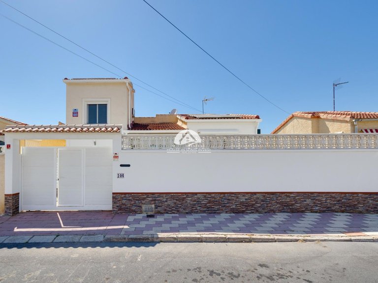 Villa for Sale in La Marina San Fulgencio, Alicante 2